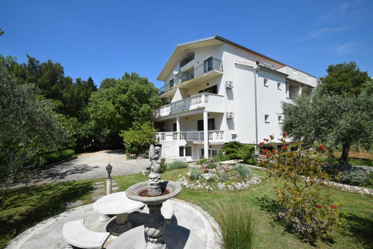 Apartments Nina Starigrad Paklenica Exteriör bild